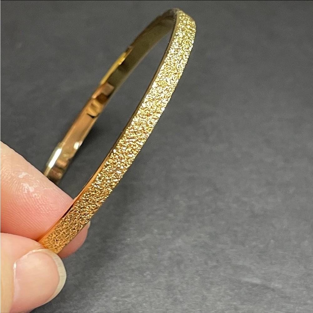 Vtg Monet Gold Tone Bangle Bracelet EUC